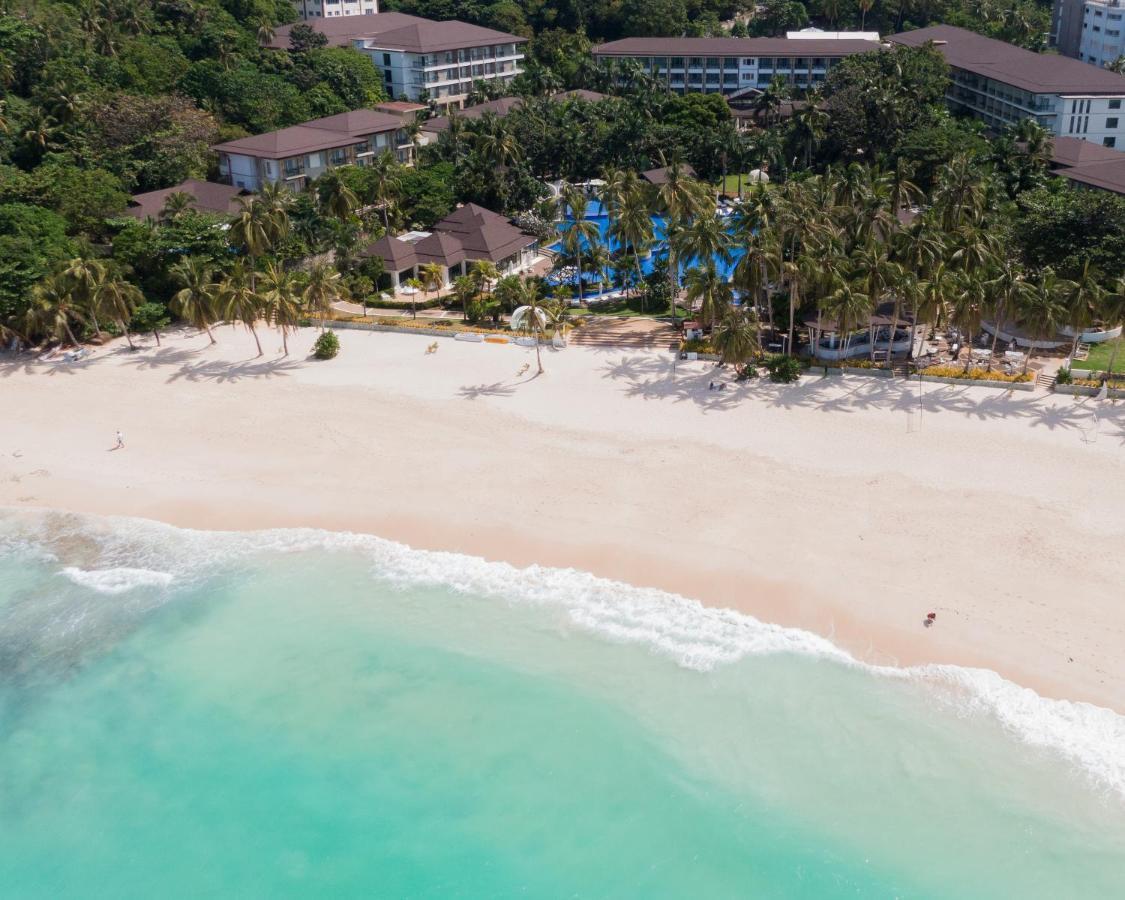 Movenpick Resort & Spa Boracay Yapak Eksteriør billede Aerial view of the resort