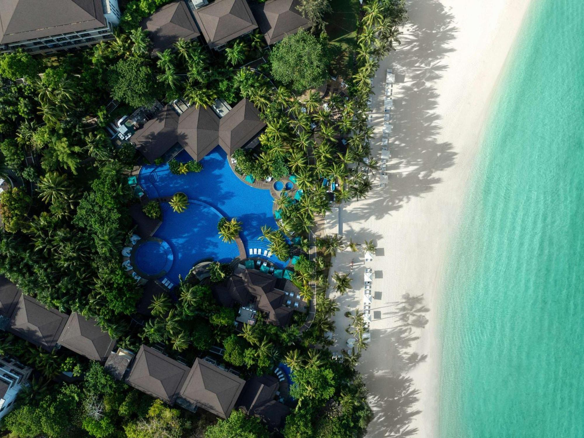 Movenpick Resort & Spa Boracay Yapak Eksteriør billede Aerial view of the resort