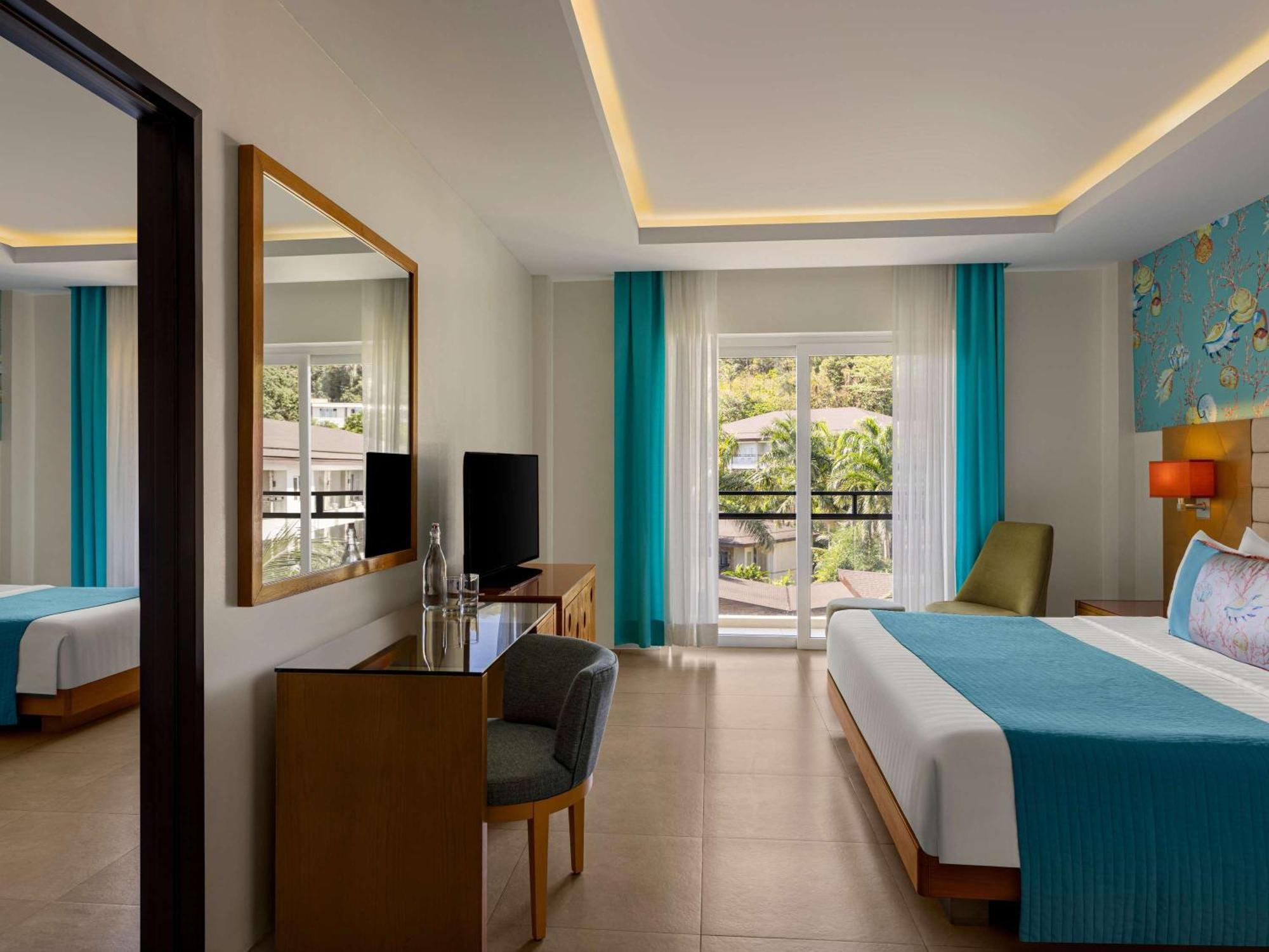 Movenpick Resort & Spa Boracay Yapak Eksteriør billede A room at the hotel