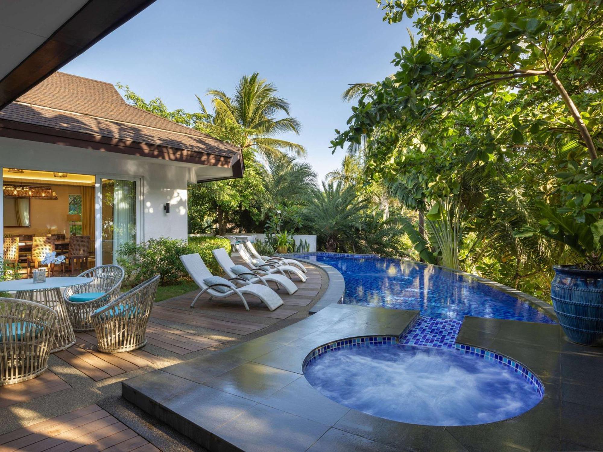 Movenpick Resort & Spa Boracay Yapak Eksteriør billede A pool villa at the resort