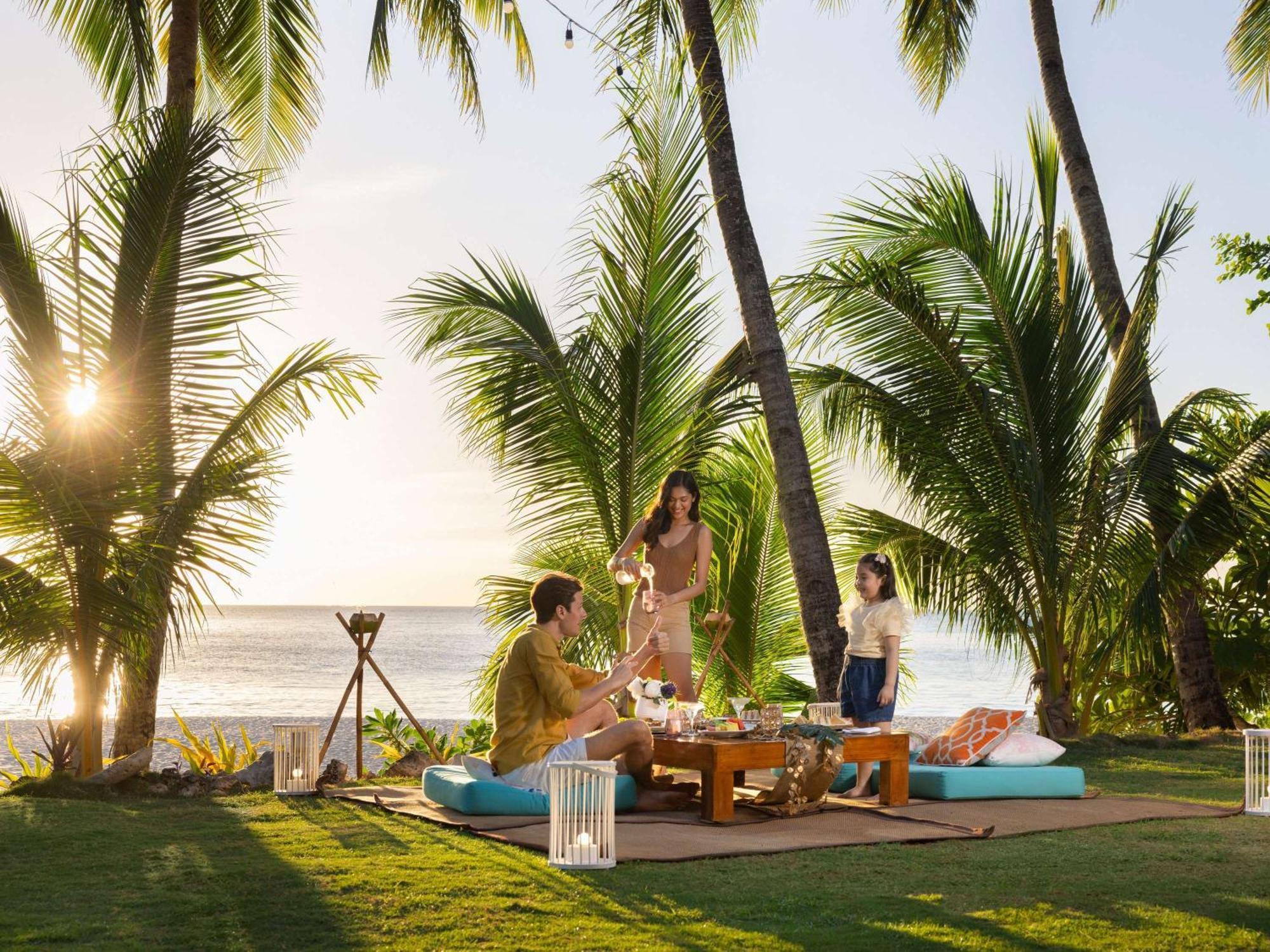 Movenpick Resort & Spa Boracay Yapak Eksteriør billede A picnic in Hawaii