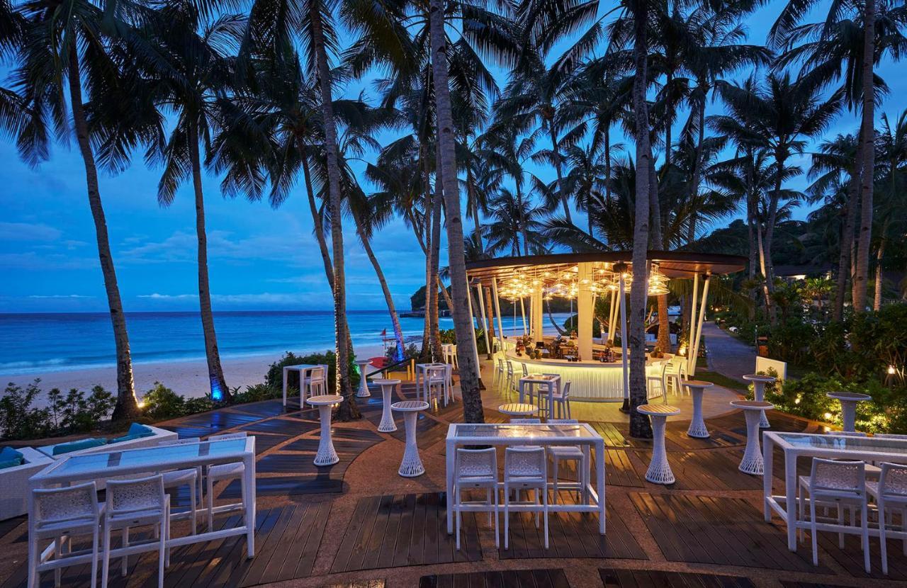 Movenpick Resort & Spa Boracay Yapak Eksteriør billede The Deck